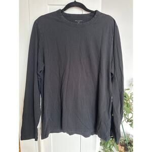 Mott & Bow 100% Cotton Black Long Sleeve Crew Tee Driggs, Size L, EUC
